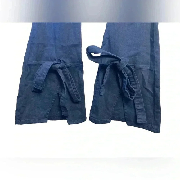 Fashion Nova NWT Tied to let‎ you know ripped jeans size 7 - Picture 6 of 9